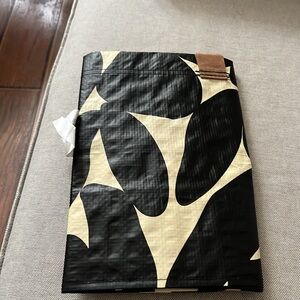 New IKEA Black & Cream Graphic Tote/Storage Bag.